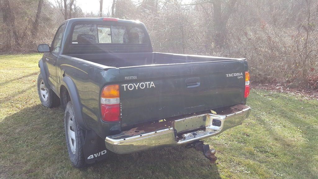 Rusted 2002 Toyota Tacoma 4×4