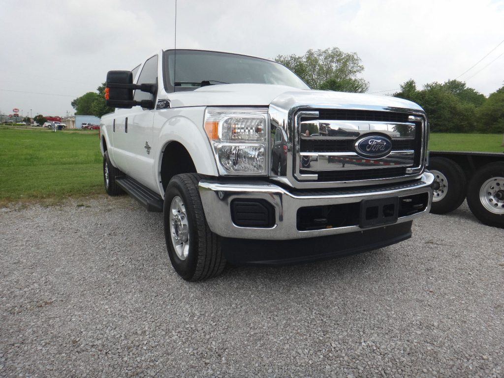Always pampered 2013 Ford F 250 XLT Crew Cab Pickup 4 x4