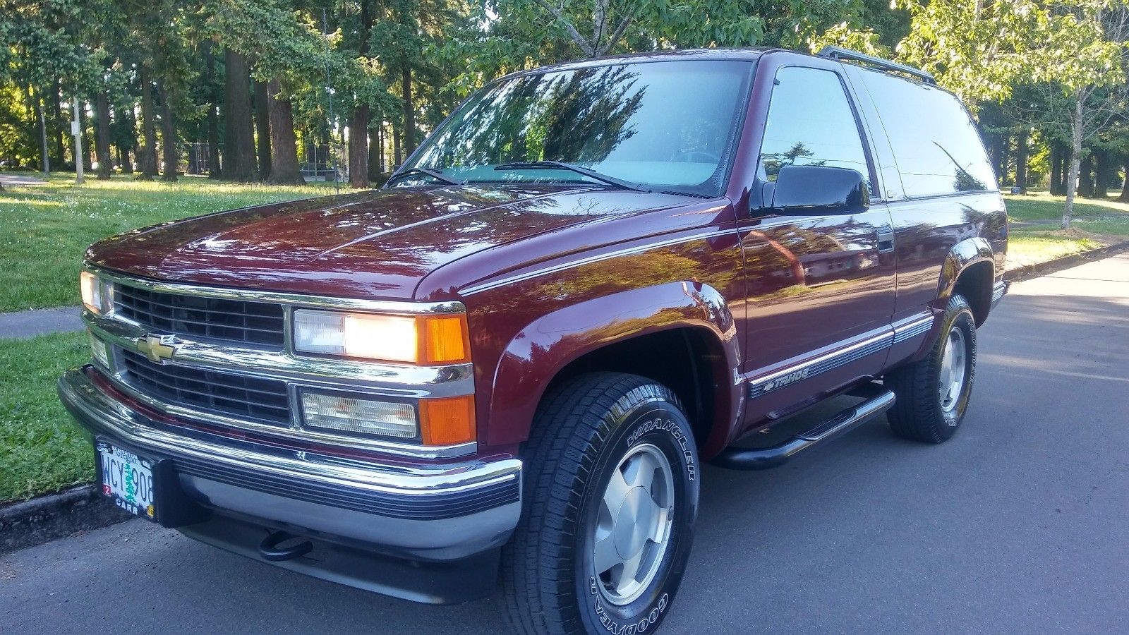 Driven for pleasure 1998 Chevrolet Tahoe LS 4×4 many options for sale