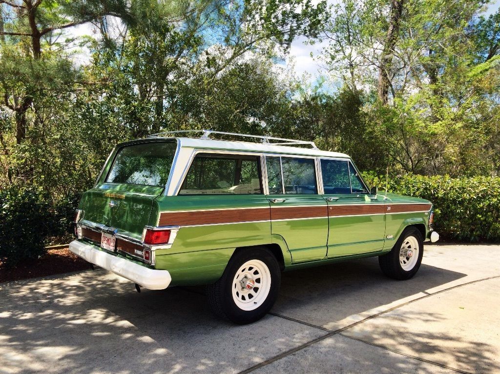 Absolutely stunning 1970 Jeep Wagoneer 4×4