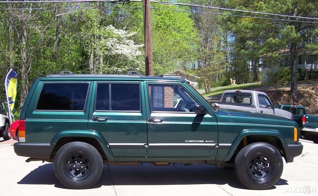 equipped 1999 Jeep Cherokee 4×4