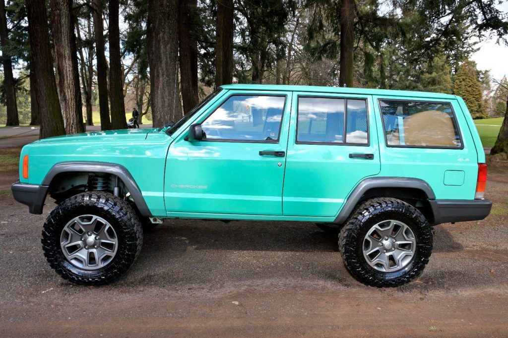 mint condition 1998 Jeep Cherokee 4×4