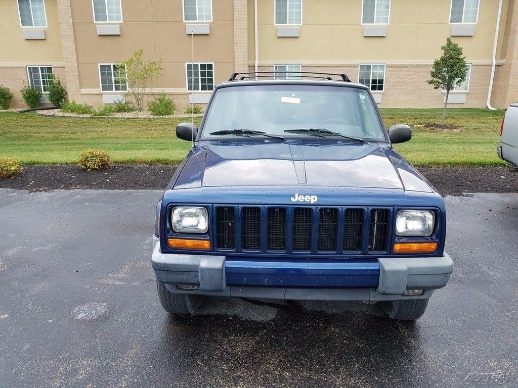 well optioned 2000 Jeep Cherokee Sport 4×4