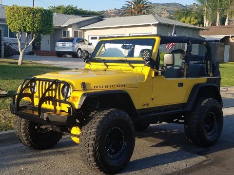 built for show 2004 Jeep Wrangler Black &amp; Yellow 4&#215;4 for sale