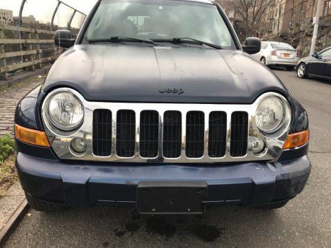 small damage 2005 Jeep Liberty 4&#215;4 for sale