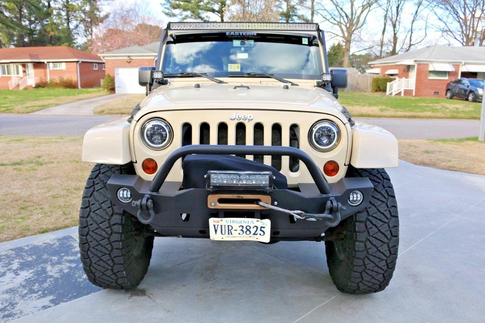 Jeep Wrangler 2011 Unlimited Sahara