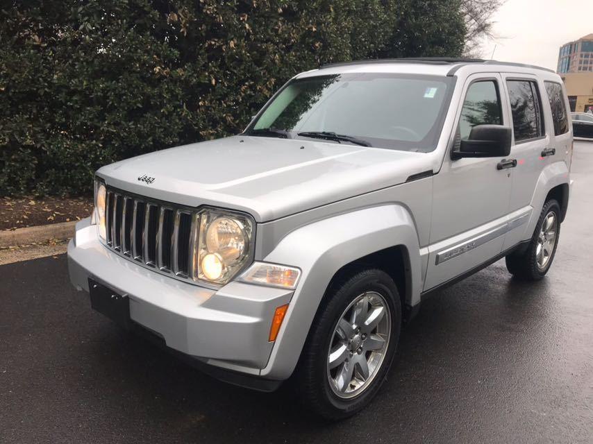 loaded 2011 Jeep Liberty limited 4×4