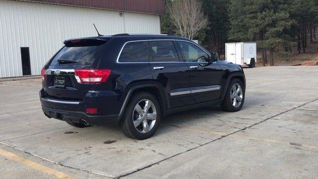 low miles 2012 Jeep Grand Cherokee Overland 4×4