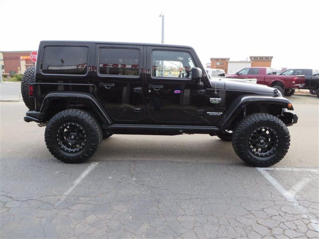 low miles 2012 Jeep Wrangler Unlimited Rubicon 4×4