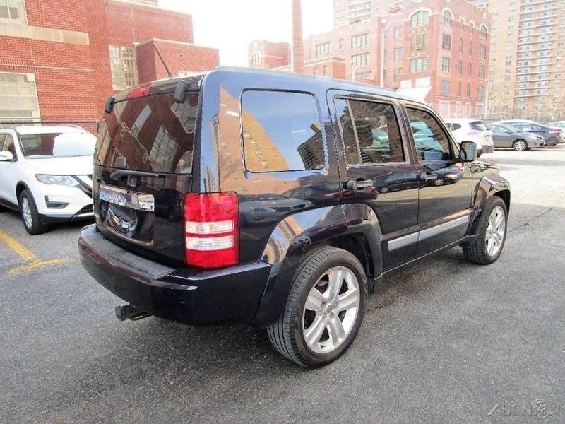 well optioned 2011 Jeep Liberty Sport Jet 4×4