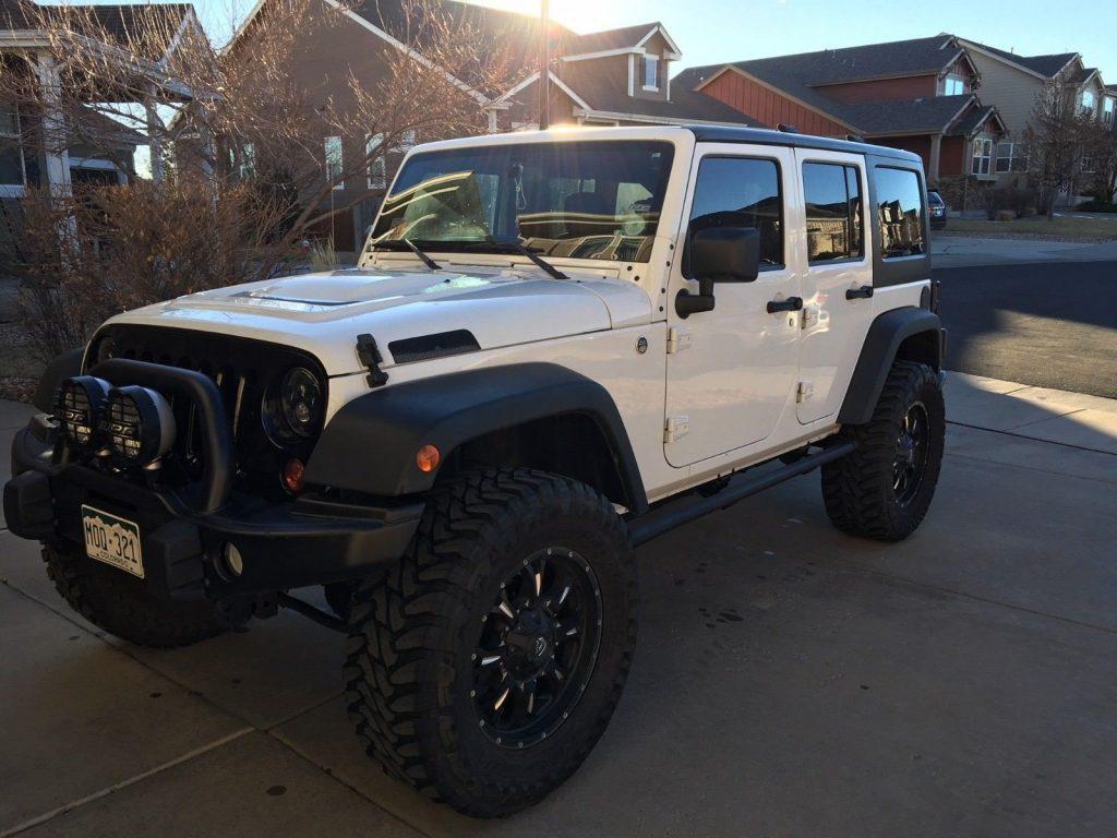 excellent condition 2013 Jeep Wrangler Unlimited 4×4