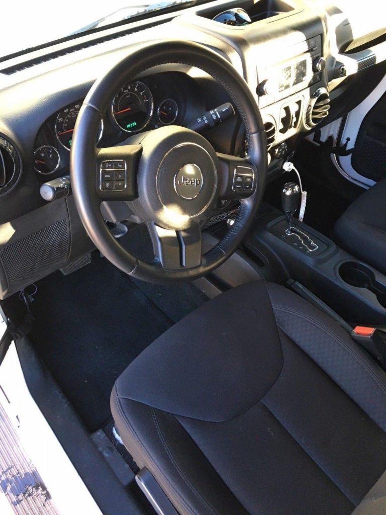 excellent condition 2013 Jeep Wrangler Unlimited 4×4