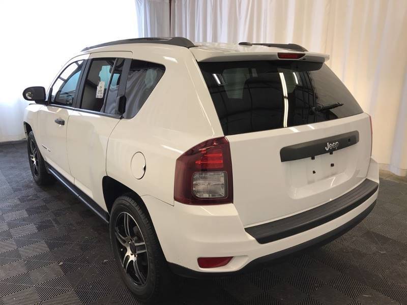 clean 2014 Jeep Compass Sport 4×4