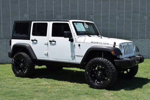 very clean 2015 Jeep Wrangler Unlimited Rubicon 4×4