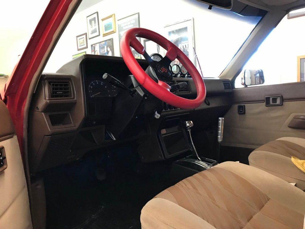 modified 1984 Toyota Tacoma SR5 4×4