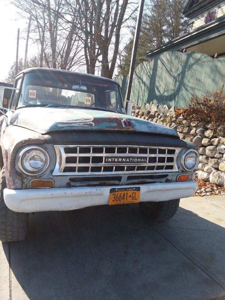 vintage 1964 International Harvester pickup 4×4