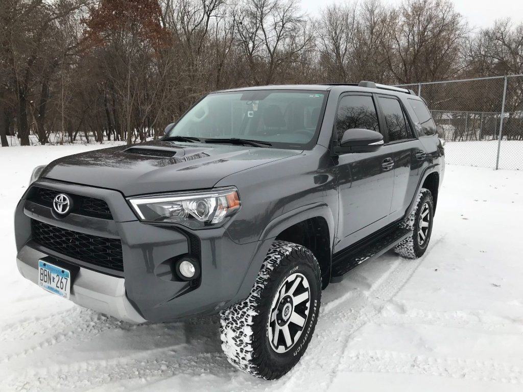 low mileage 2017 Toyota 4runner TRD 4×4