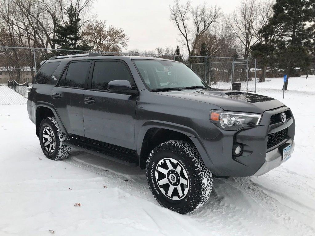 low mileage 2017 Toyota 4runner TRD 4×4