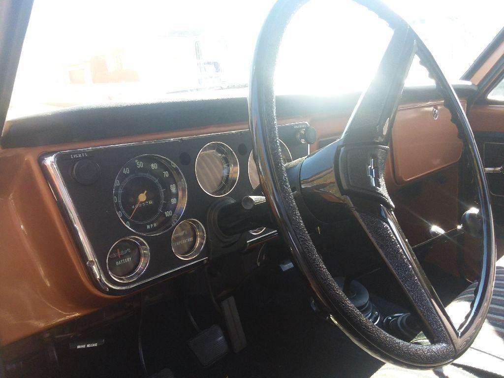 vintage restored 1972 Chevrolet Shortbed Pickup 4×4