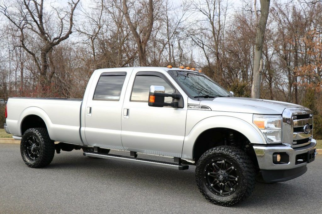 fully loaded 2012 Ford F 350 LARIAT 4×4