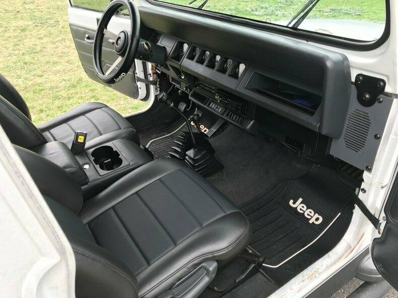 pampered 1991 Jeep Wrangler S Hardtop 4×4