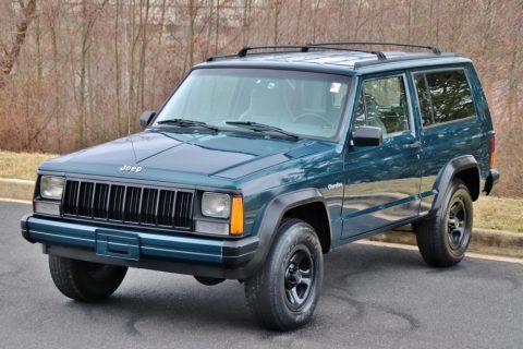 mint 1996 Jeep Cherokee 4X4 for sale