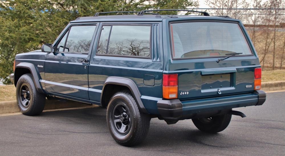 mint 1996 Jeep Cherokee 4X4