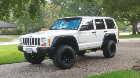 nice and clean 2001 Jeep Cherokee Sport 4&#215;4 for sale