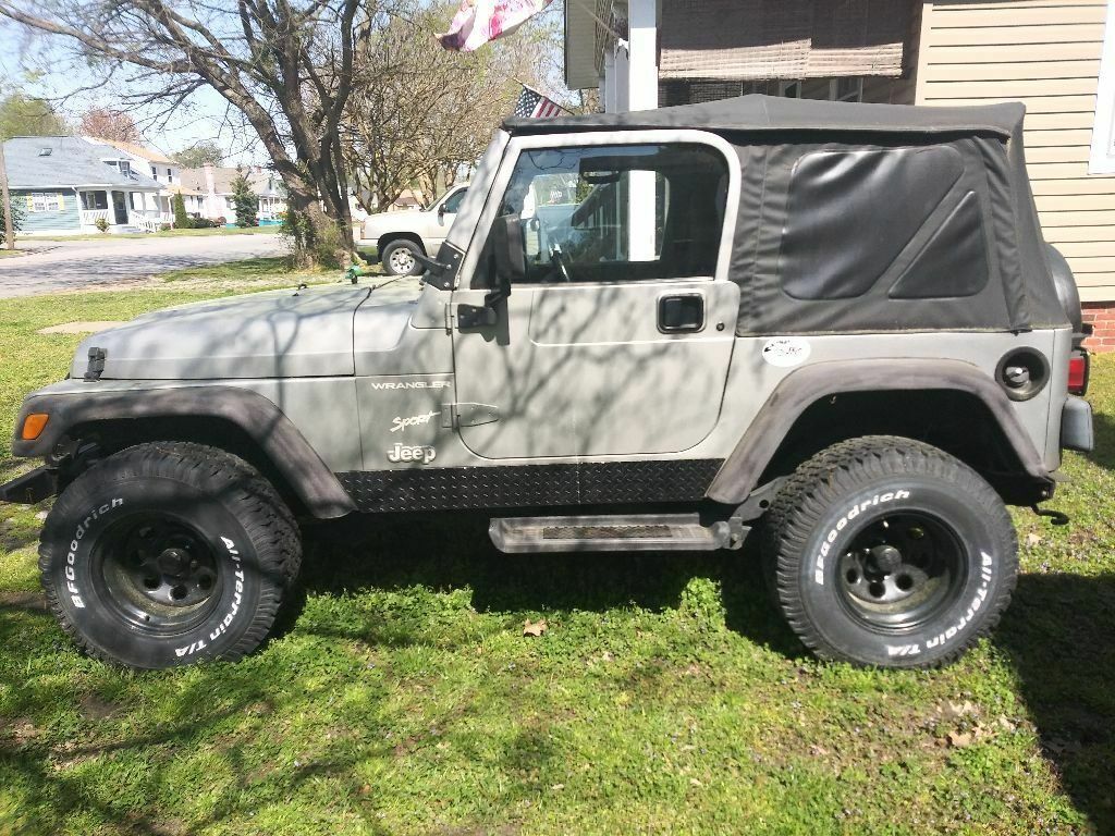 solid 2001 Jeep Wrangler 4×4