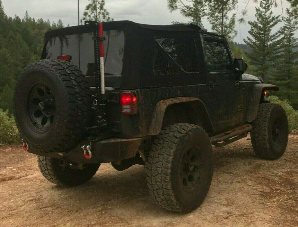 well upgraded 2017 Jeep Wrangler 4×4