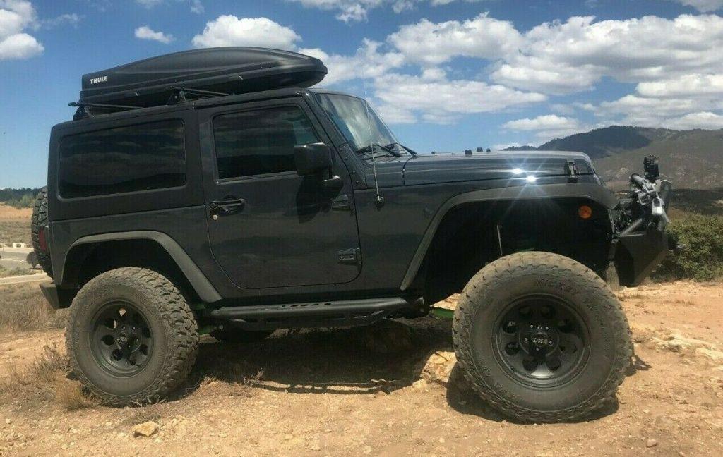 well upgraded 2017 Jeep Wrangler 4×4