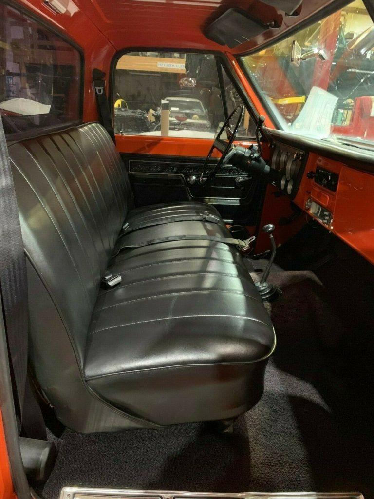 fuel injected 1972 Chevrolet C 10 pickup 4×4