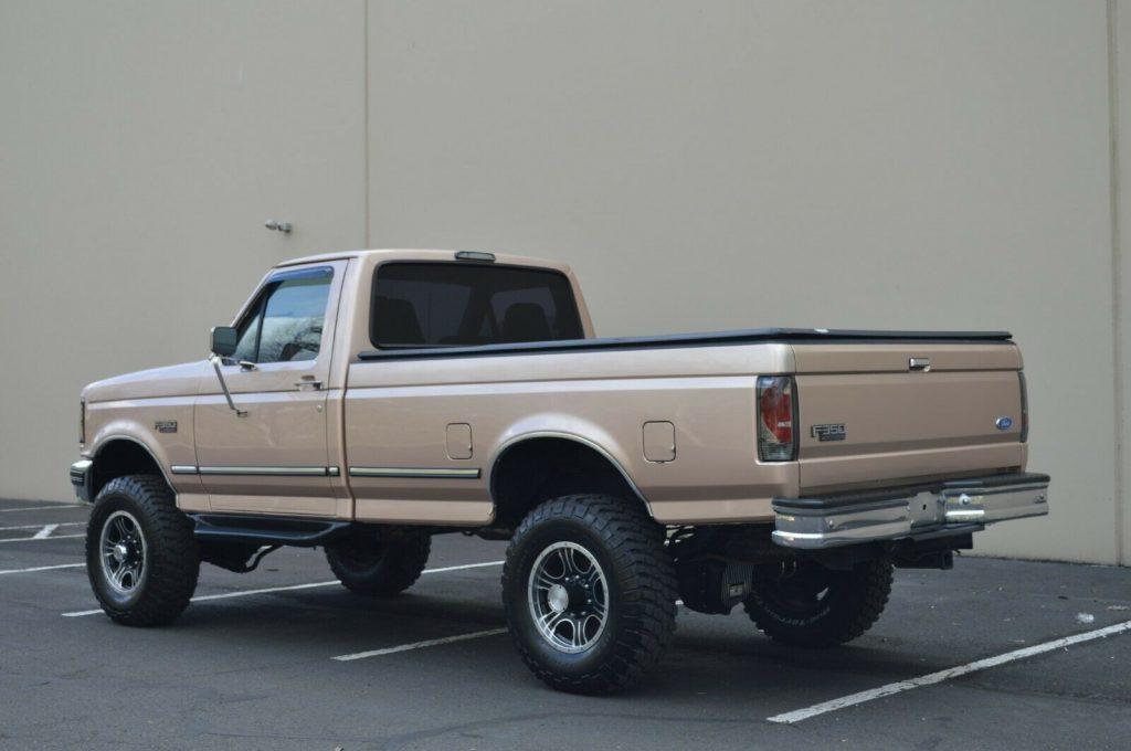 stunning and loaded 1997 Ford F 350 4×4