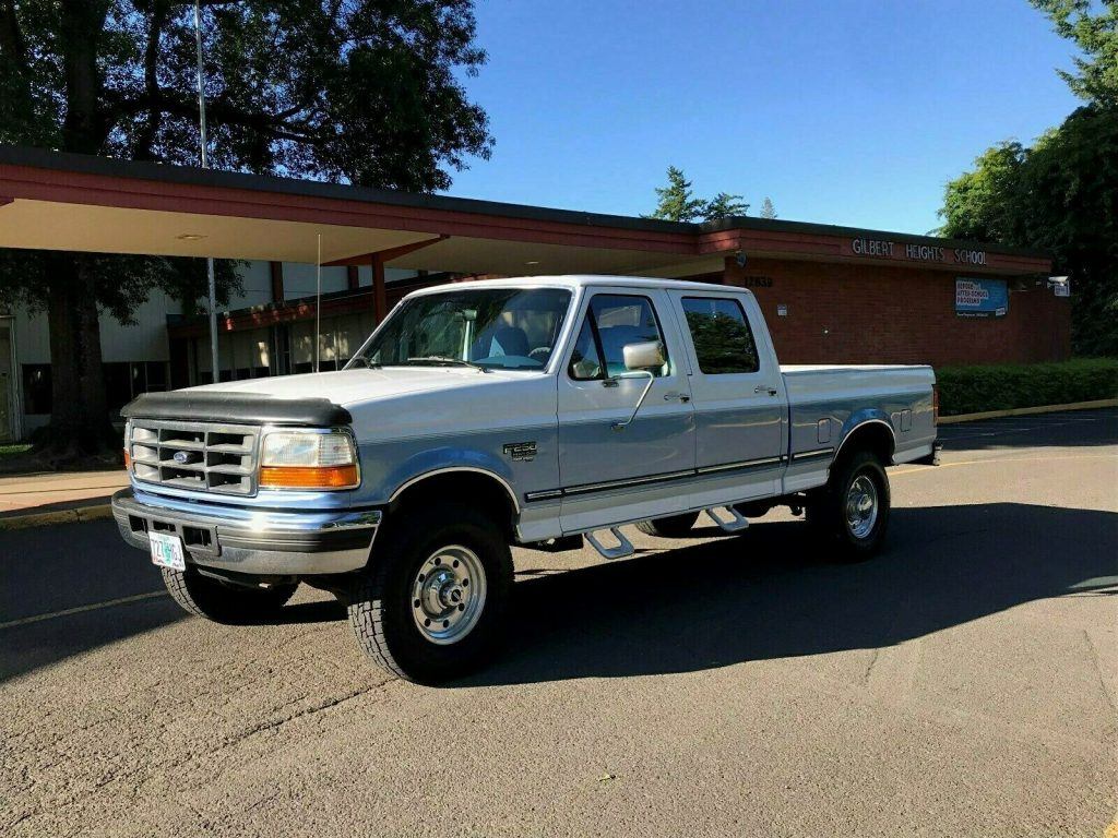 well maintained 1997 Ford F 250 XLT HD pickup 4×4