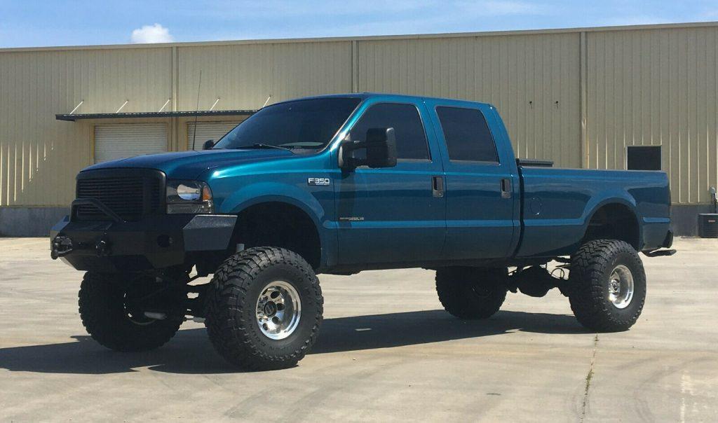 well modified 2000 Ford F 350 XLT pickup 4×4