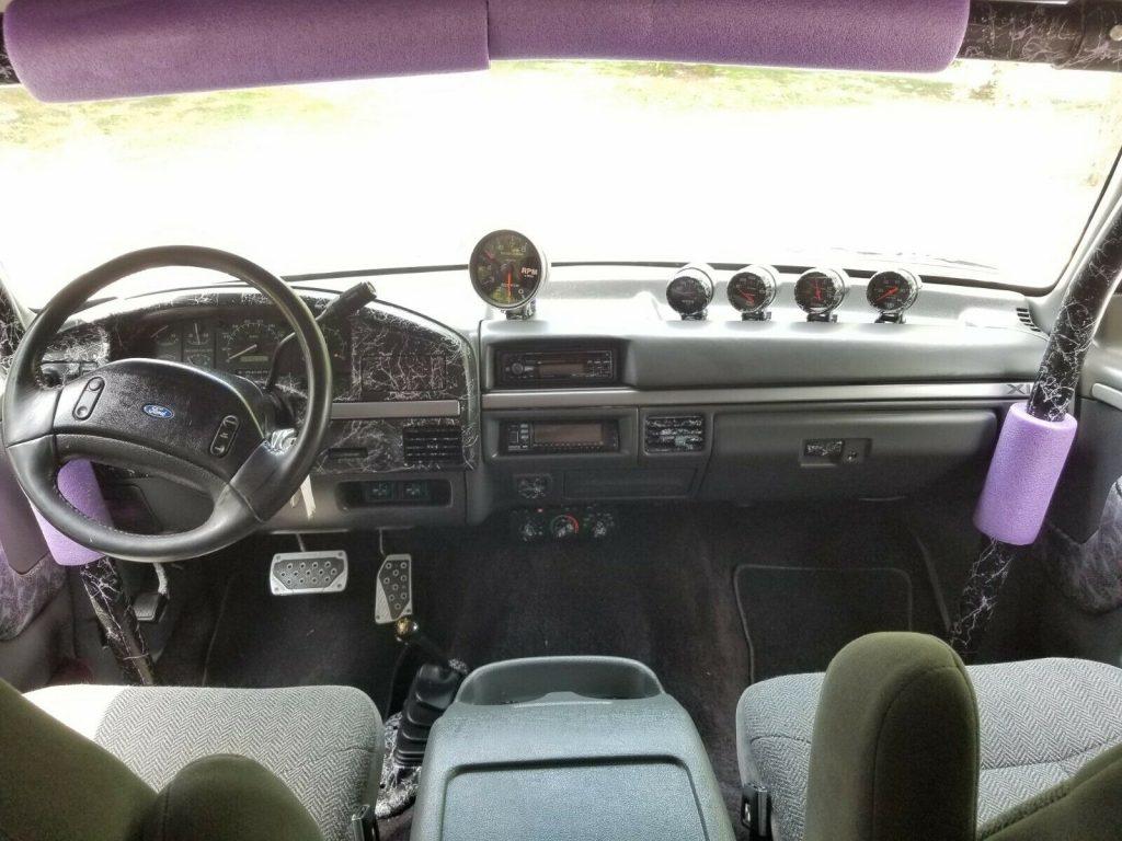 custom 1993 Ford Bronco XLT 4×4