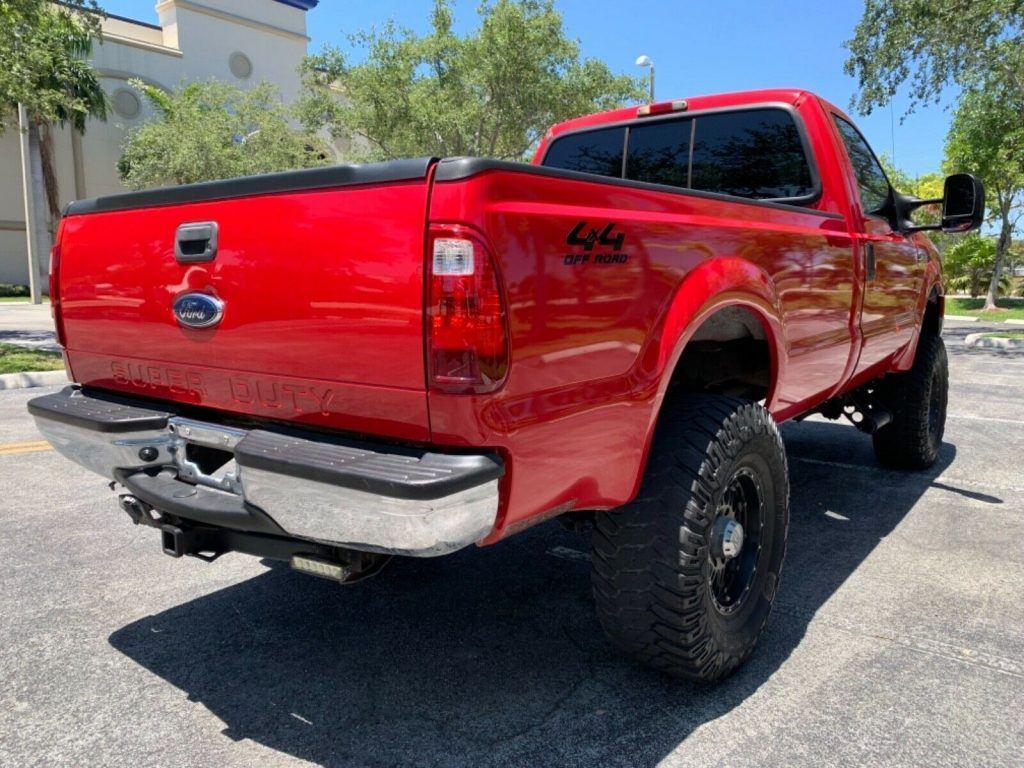 very clean 2005 Ford F 250 pickup 4×4