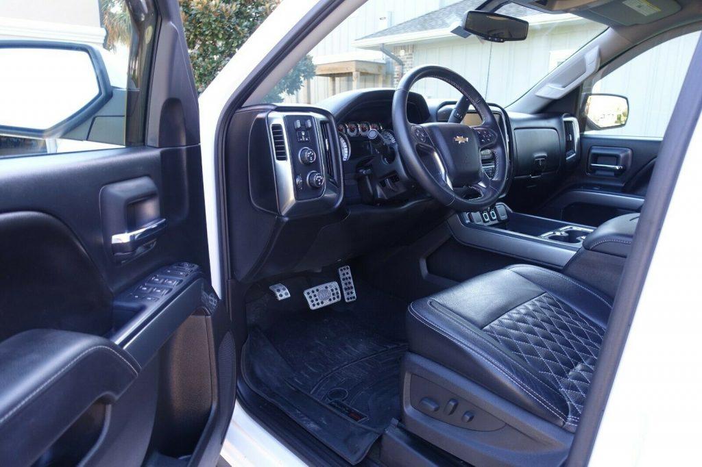 clean 2016 Chevrolet Silverado 1500 American Luxury Coach 4×4