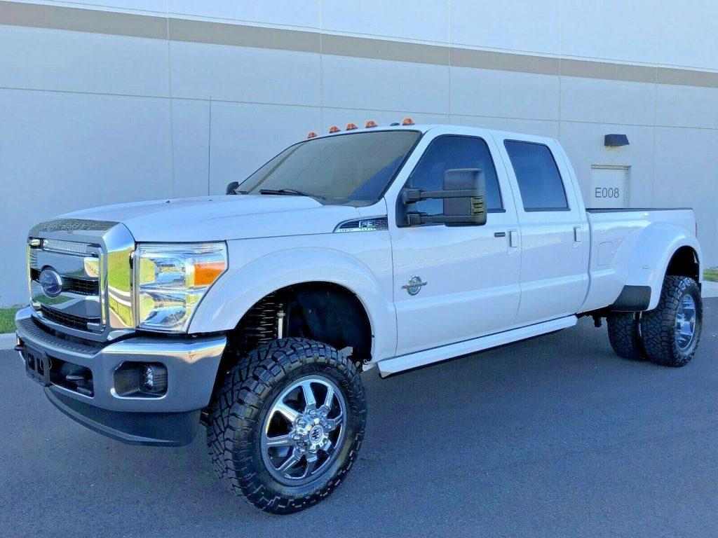 well optioned 2016 Ford F 350 LARIAT 4×4