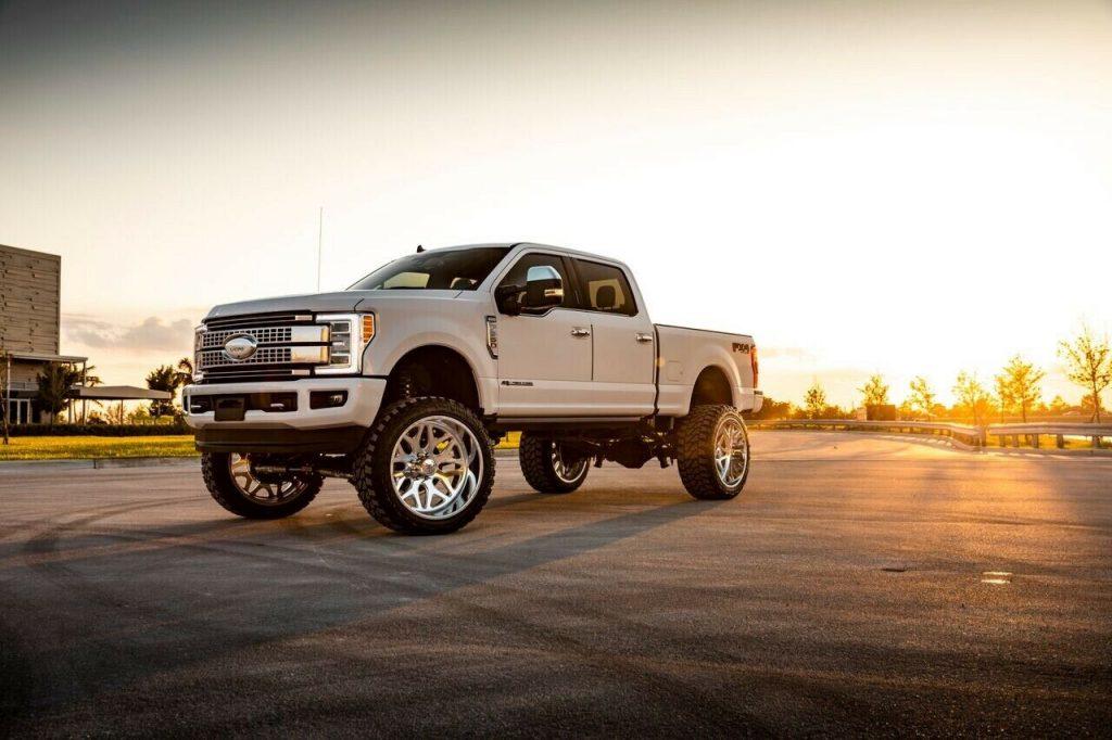 fully loaded 2019 Ford F 350 Platinum 4×4
