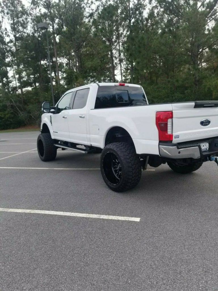 immaculate 2017 Ford F 250 LARIAT 4×4