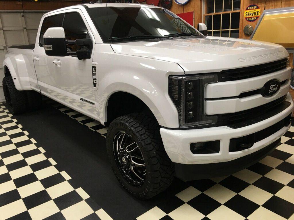 low mileage 2019 Ford F 350 Lariat Dually 4×4