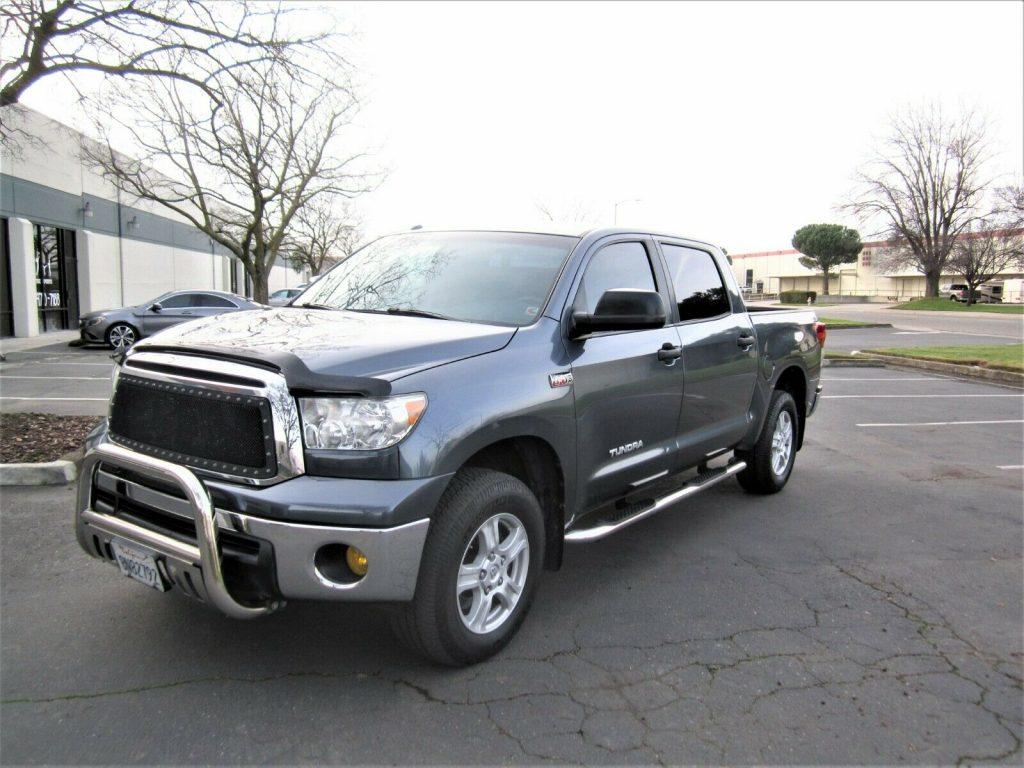 well equipped 2010 Toyota Tundra Grade 4×4