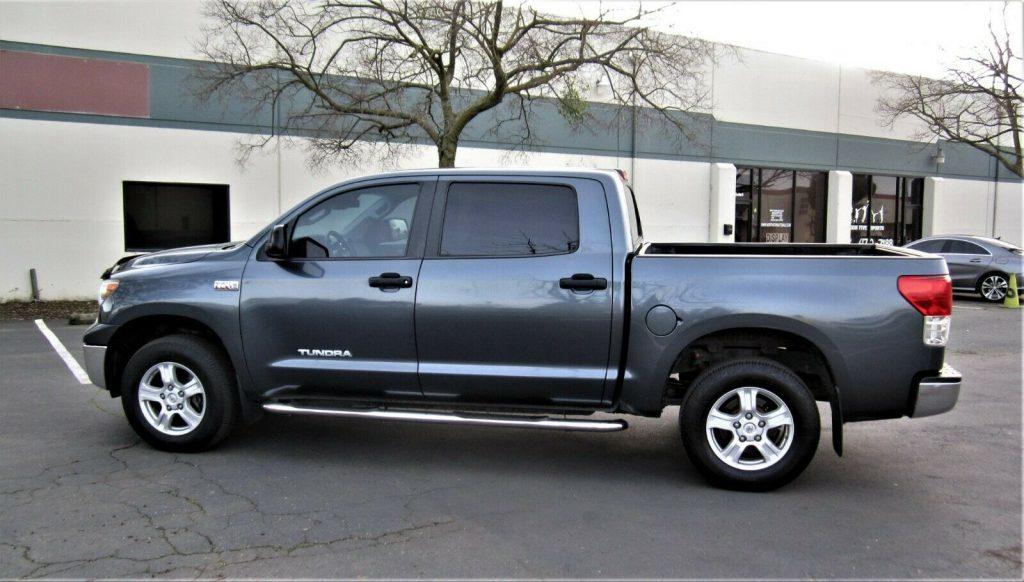 well equipped 2010 Toyota Tundra Grade 4×4