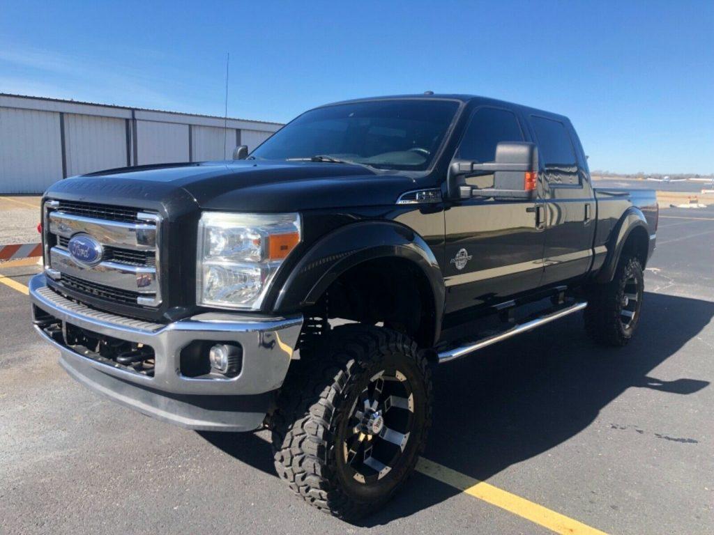 fully loaded 2015 Ford F 350 Lariat 4×4