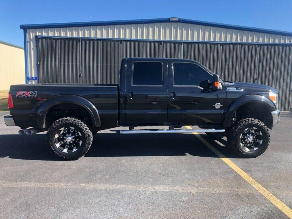 fully loaded 2015 Ford F 350 Lariat 4×4