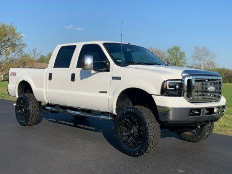 detailed 2006 Ford F 250 Lariat Diesel 4&#215;4 for sale