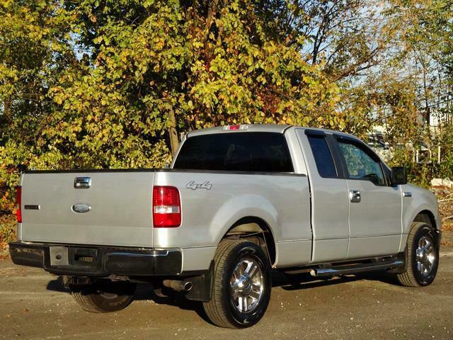 very clean 2007 Ford F 150 XLT 4X4