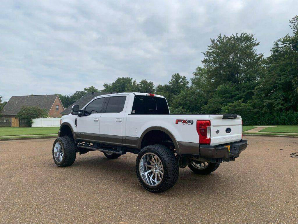 well maintained 2017 Ford F 250 KING RANCH 4×4