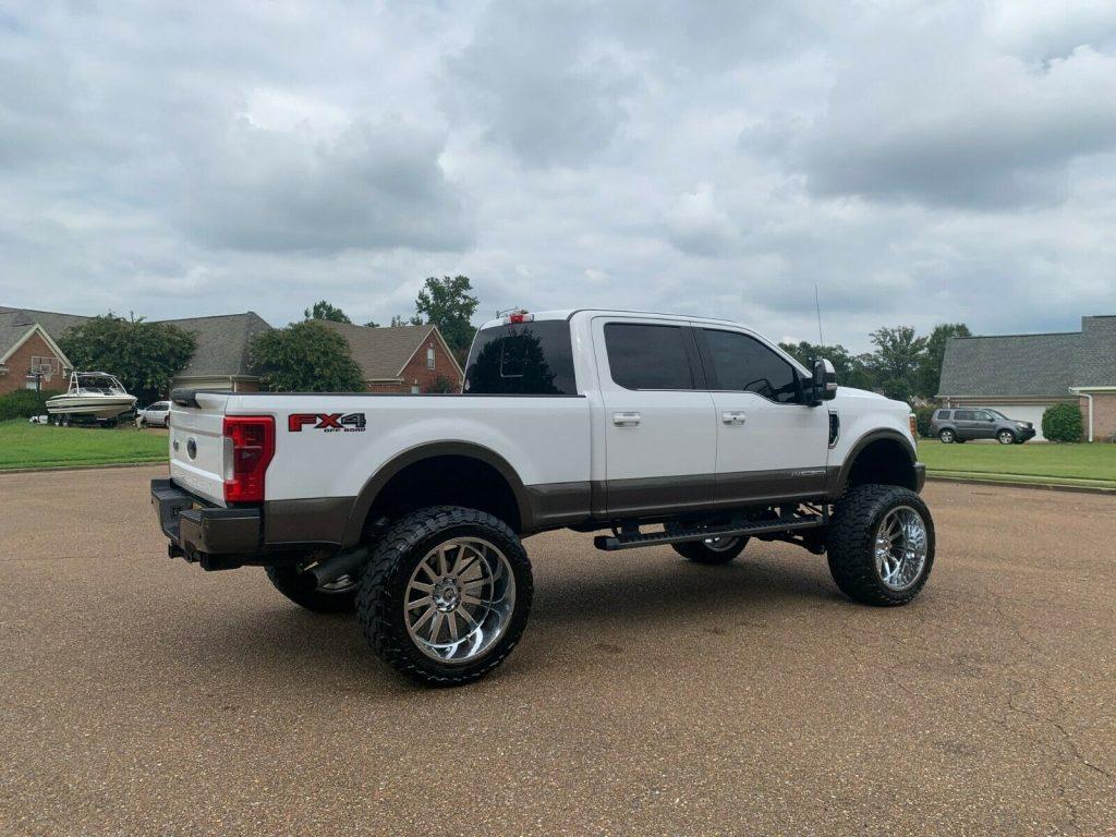 well maintained 2017 Ford F 250 KING RANCH 4×4